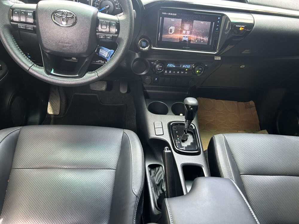 2024 TOYOTA HILUX CONQUEST V 6TKM ONLY AUTOMATIC TRANSMISSION