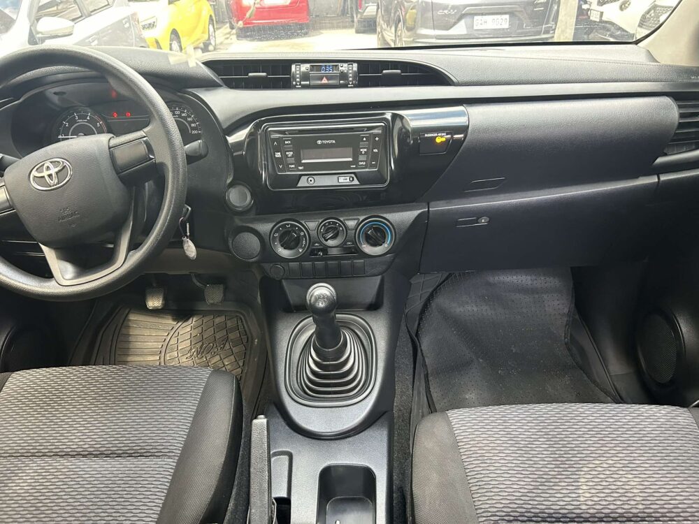 2020 TOYOTA HILUX J MANUAL TRANSMISSION