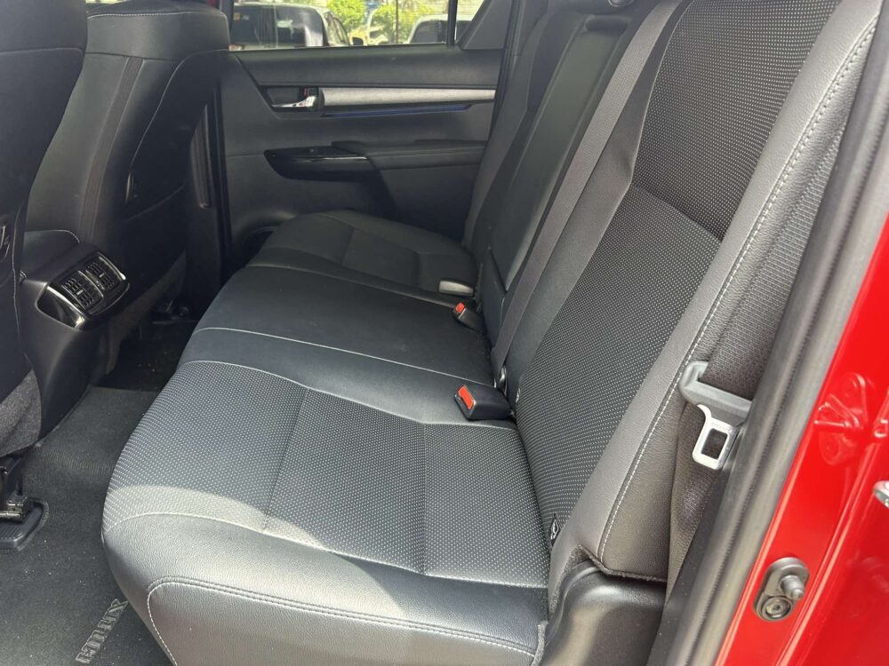 2024 TOYOTA HILUX CONQUEST V 6TKM ONLY AUTOMATIC TRANSMISSION