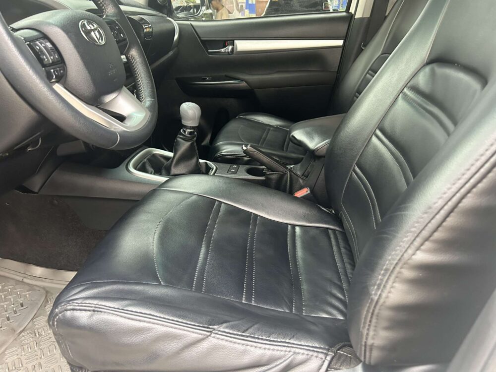 2016 TOYOTA HILUX G MANUAL TRANSMISSION