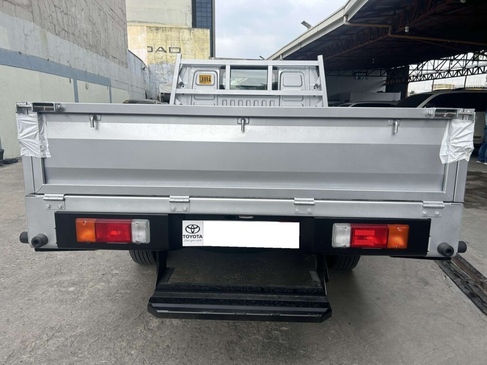 2025 BRAND TOYOTA TAMARAW DROPSIDE 9KM ONLY AUTOMATIC TRANSMISSION
