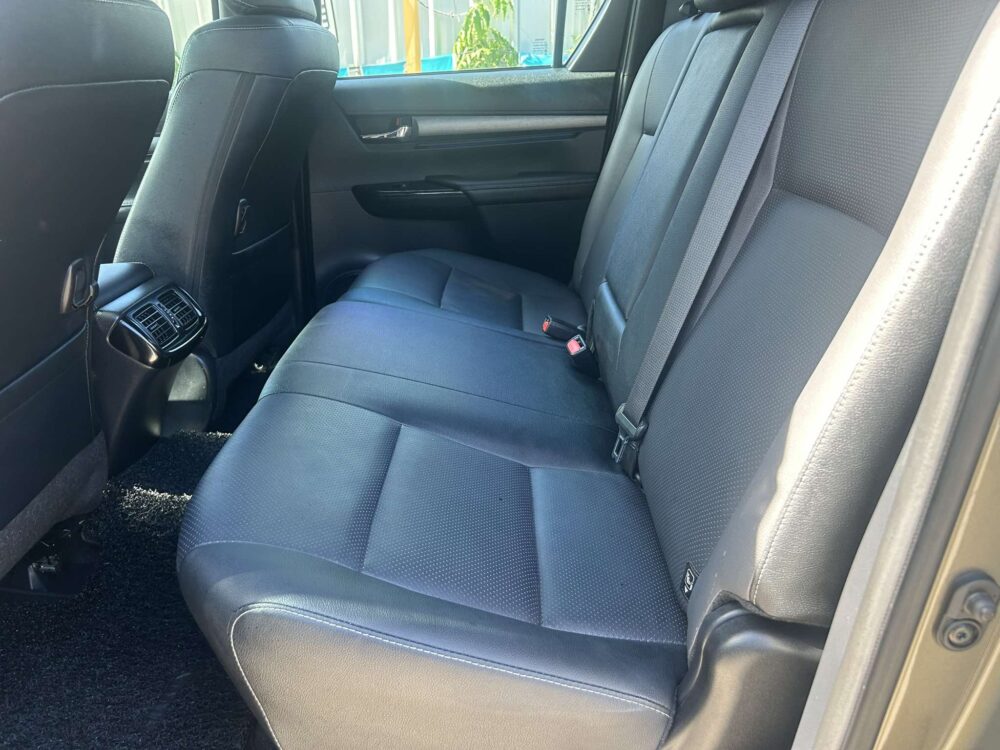2024 TOYOTA HILUX CONQUEST 10TKM ONLY DSL AUTOMATIC TRANSMISSION