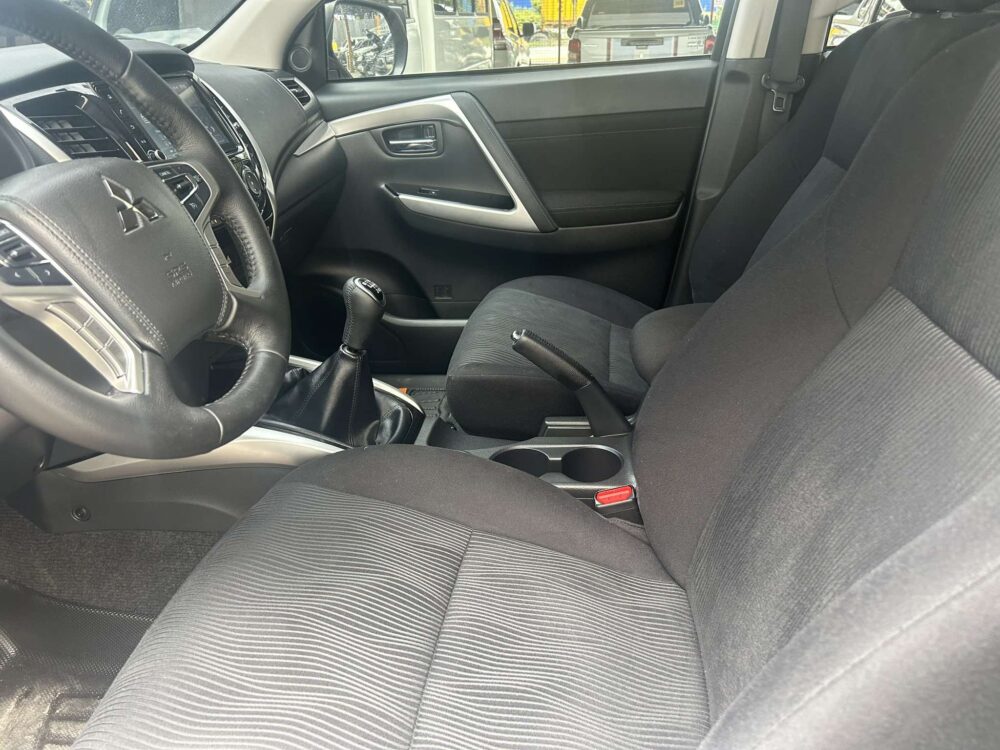 2023 MITSUBISHI MONTERO GLX 2.4L DSL MANUAL TRANSMISSION