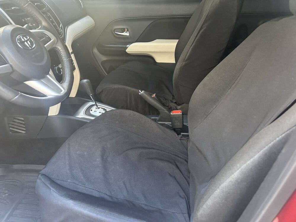 2023 TOYOTA RUSH GRS 15TKM ONLY AUTOMATIC TRANSMISSION