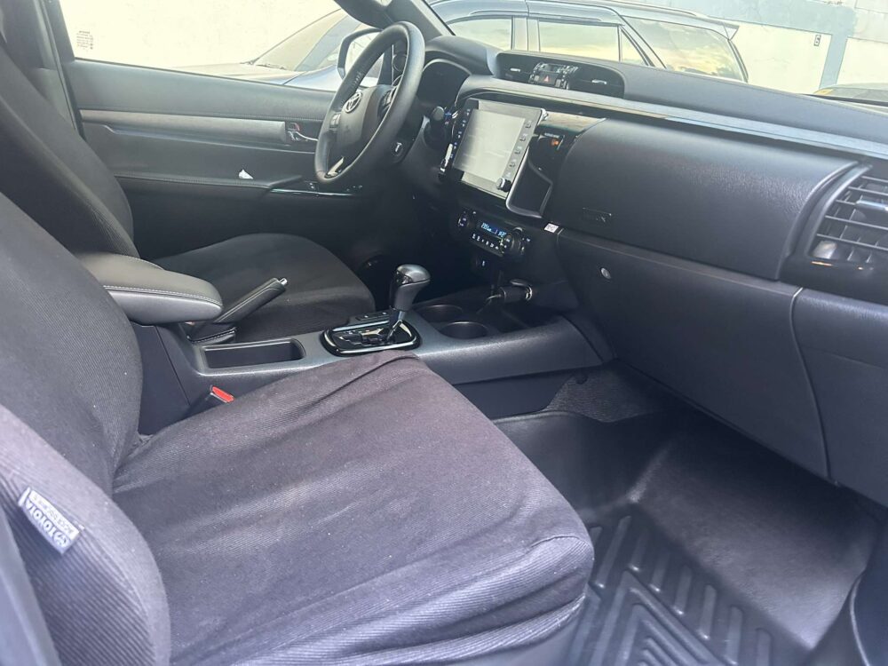 2022 TOYOTA HILUX CONQUEST V 2.4L DIESEL AUTOMATIC TRANSMISSION