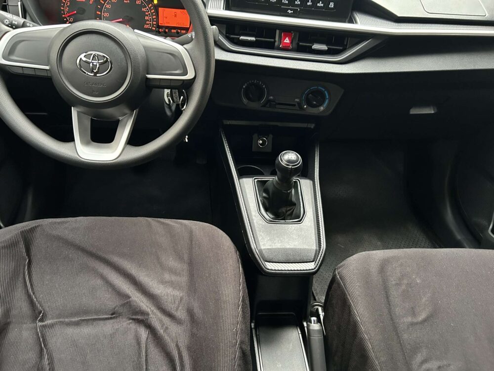 2025 TOYOTA WIGO J 1900KM ONLY MANUAL TRANSMISSION