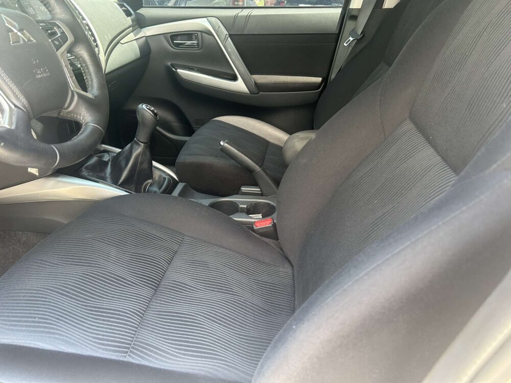 2023 MITSUBISHI MONTERO 7TKM ONLY 2.4LD 2WD MANUAL TRANSMISSION