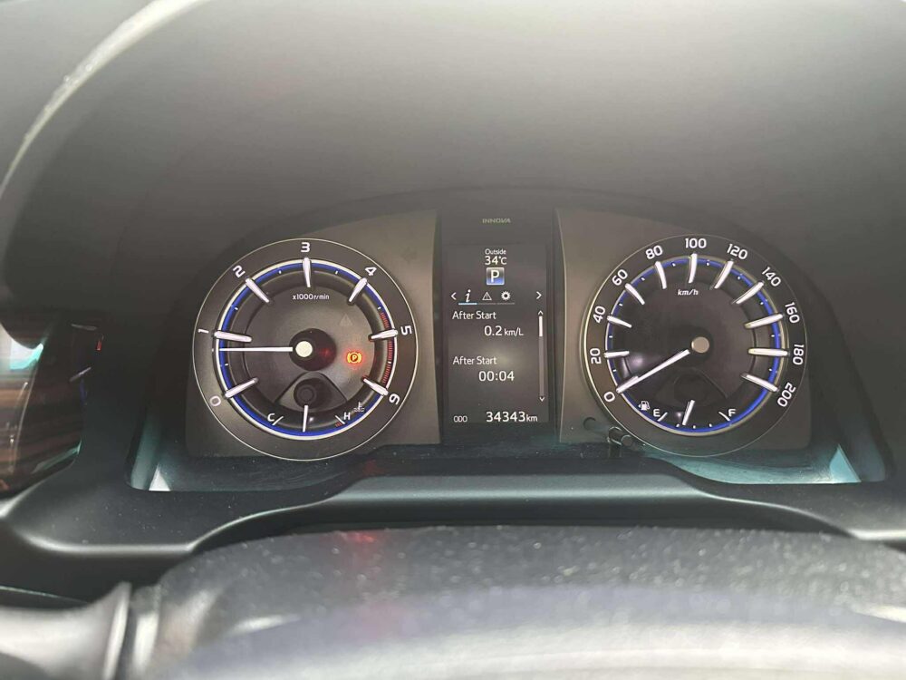 2016 TOYOTA INNOVA V 34TKM ONLY AUTOMATIC TRANSMISSION