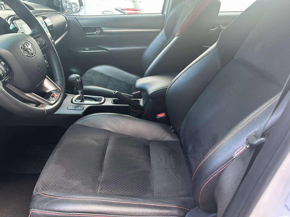 2022 TOYOTA HILUX GRS 2.8L 4x4 AUTOMATIC TRANSMISSION