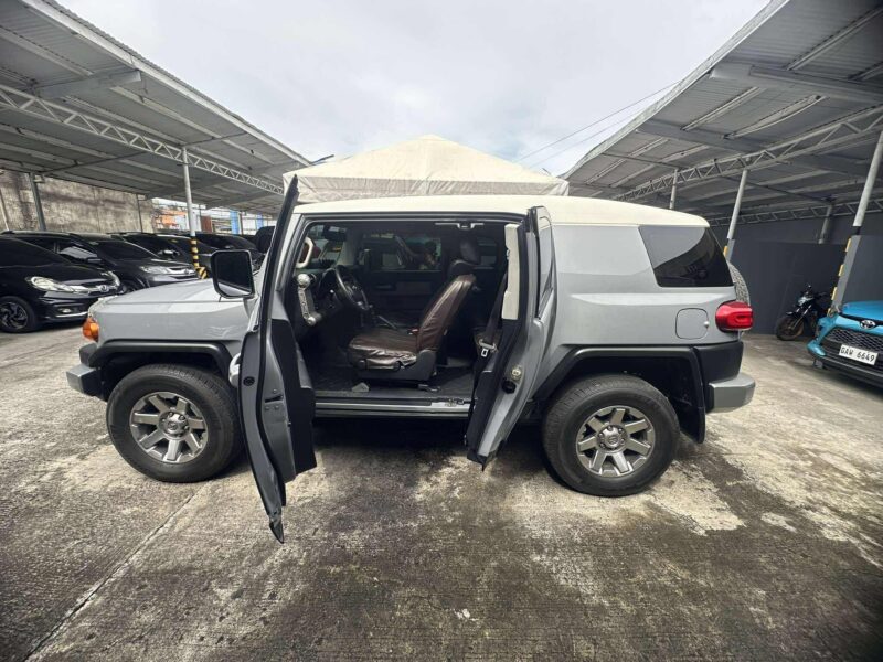 2017 TOYOTA FJ CRUISER 4.0 4X4 AUTOMATIC TRANSMISSION