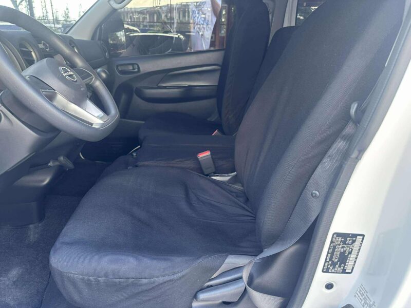 2024 NISSAN URVAN 3TKM ONLY MANUAL TRANSMISSION