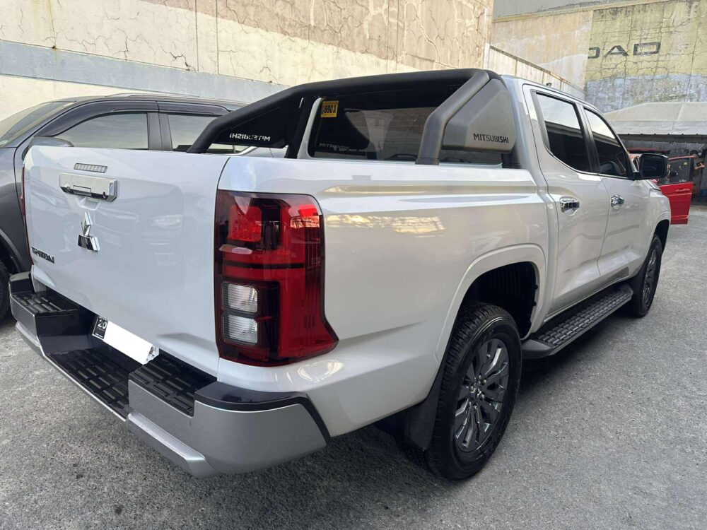 2024 MITSUBISHI TRITON GLS 2TKM ONLY AUTOMATIC TRANSMISSION