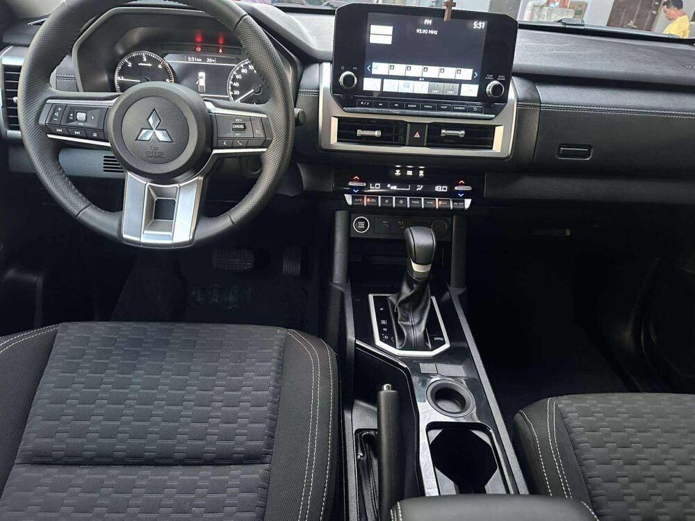 2024 MITSUBISHI TRITON GLS 2TKM ONLY AUTOMATIC TRANSMISSION