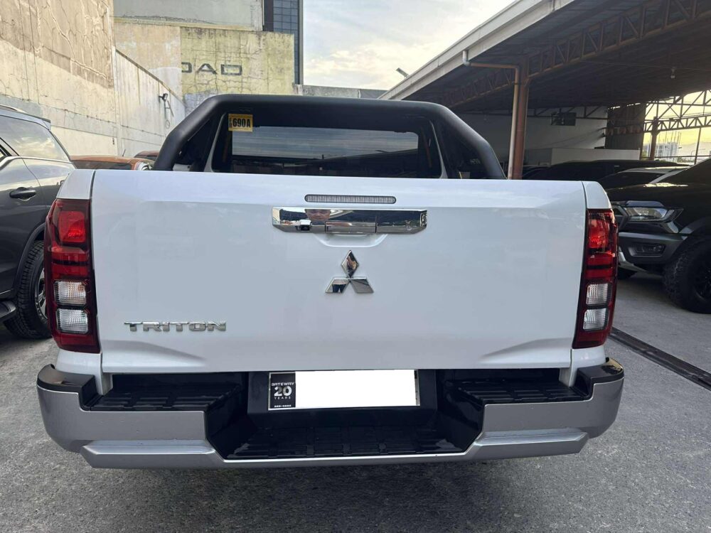 2024 MITSUBISHI TRITON GLS 2TKM ONLY AUTOMATIC TRANSMISSION