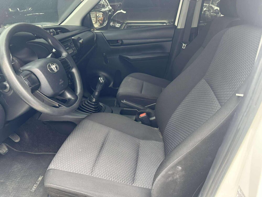 2020 TOYOTA HILUX J MANUAL TRANSMISSION