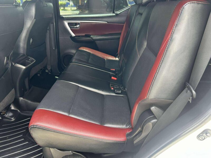 2021 TOYOTA FORTUNER LTD 2.8L DIESEL ENGINE 4x2 AUTOMATIC TRANSMISSION