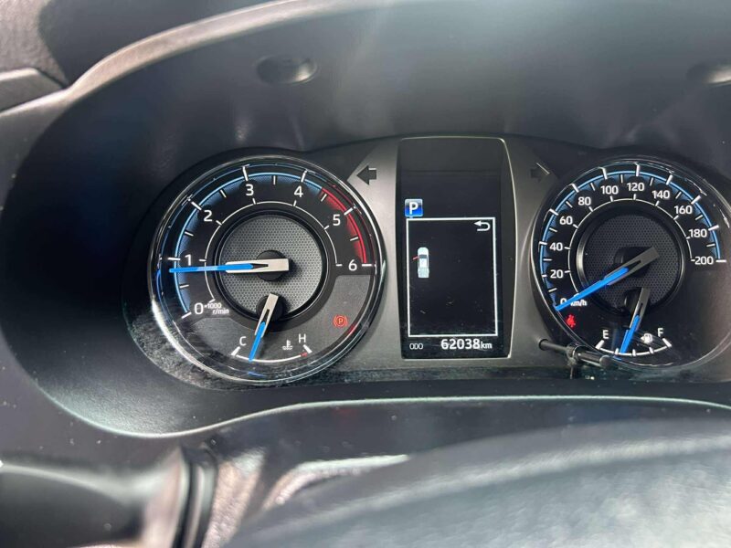 2021 TOYOTA HILUX CONQUEST V AUTOMATIC TRANSMISSION