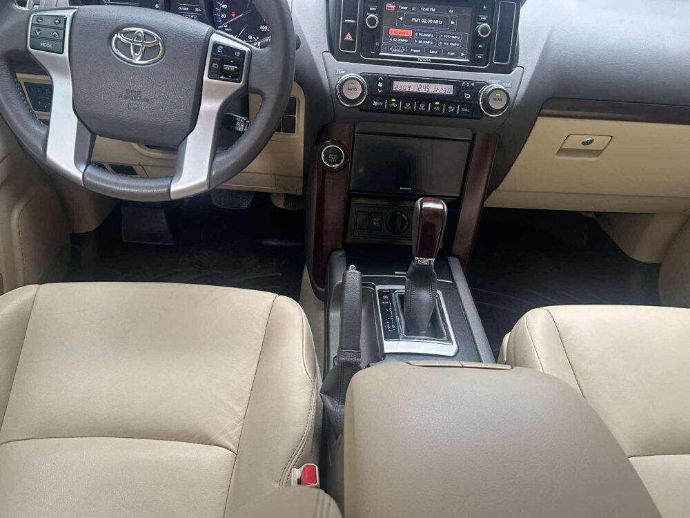 2016 TOYOTA PRADO VX 25TKM ONLY 4.0L V6 GAS 4x4 AUTOMATIC TRANSMISSION