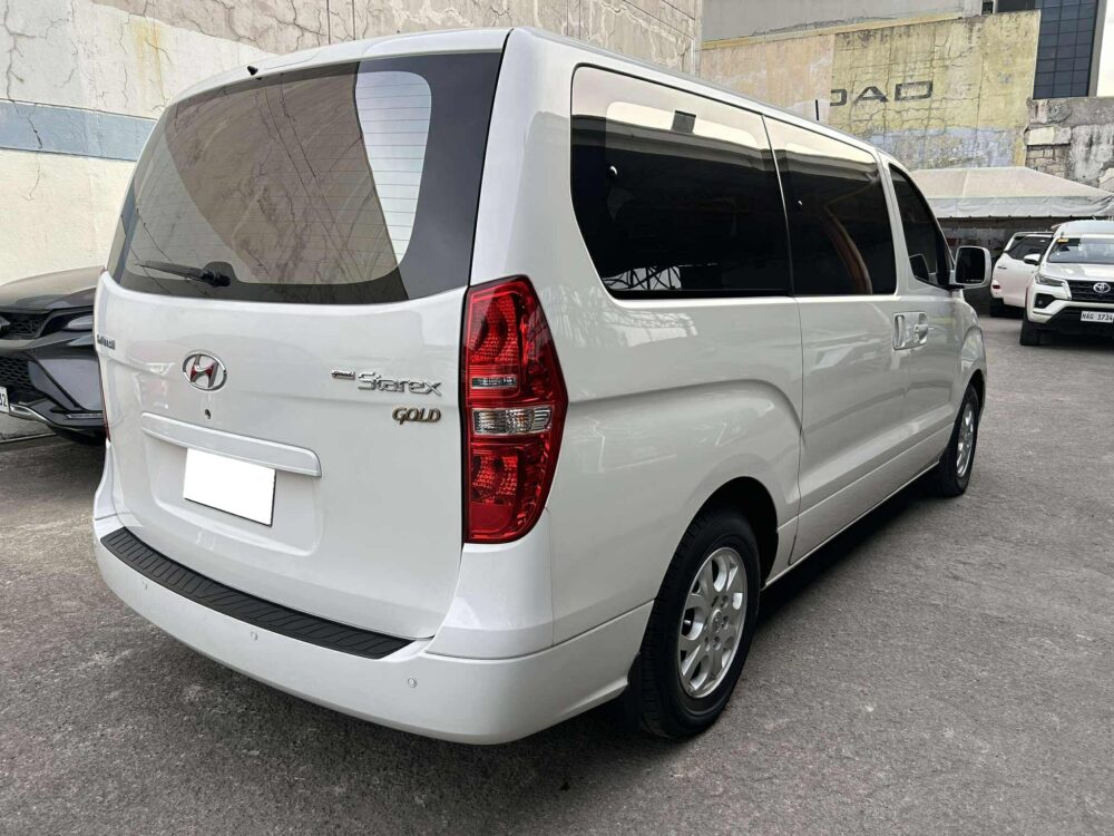 2014 HYUNDAI STAREX 2TKM ONLY MANUAL TRANSMISSION