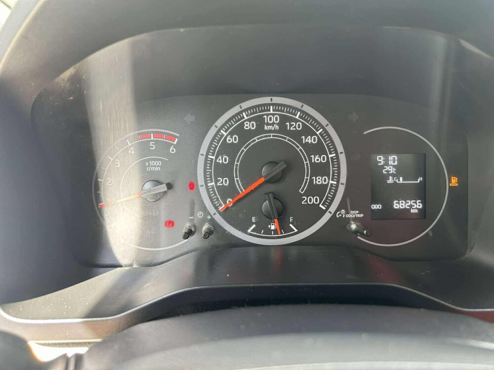 2019 TOYOTA HI ACE COMMUTER DELUXE 2.8L DIESEL ENGINE MANUAL TRANSMISSION