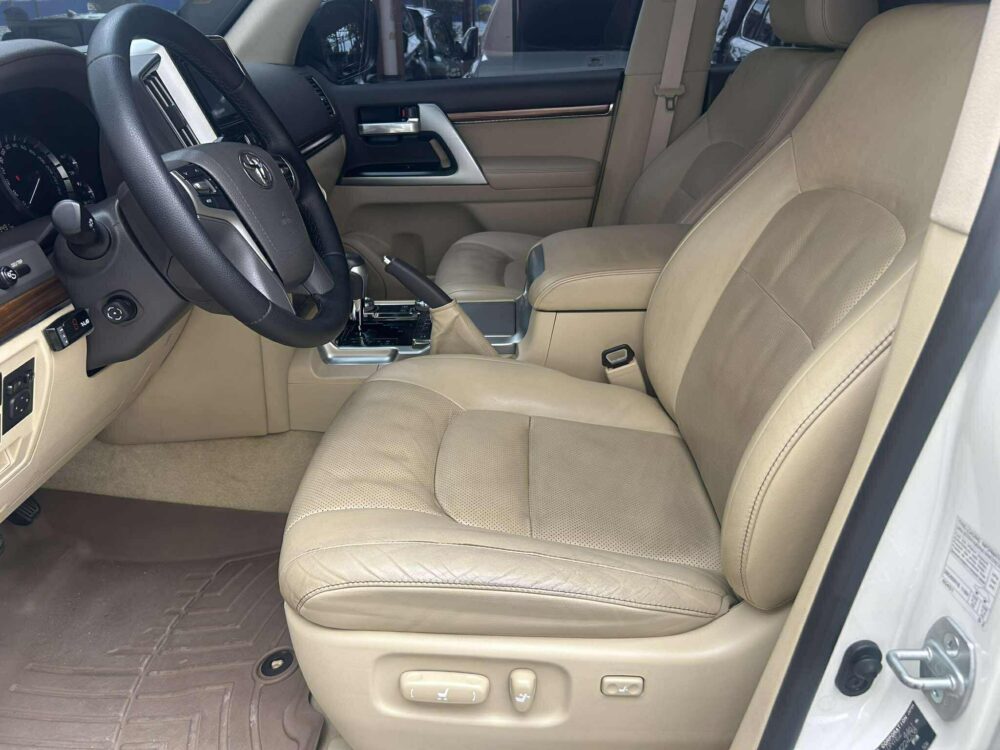 2017 TOYOTA LC200 PREMIUM 4.5L V8 DIESEL AUTOMATIC TRANSMISSION