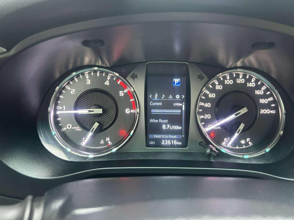 2024 TOYOTA HILUX G AUTOMATIC TRANSMISSION