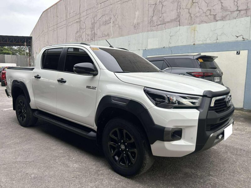 2022 TOYOTA HILUX CONQUEST 2.8L DIESEL 4x4 MANUAL TRANSMISSION