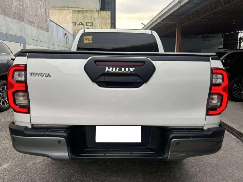 2022 TOYOTA HILUX CONQUEST 2.8L DIESEL 4x4 MANUAL TRANSMISSION