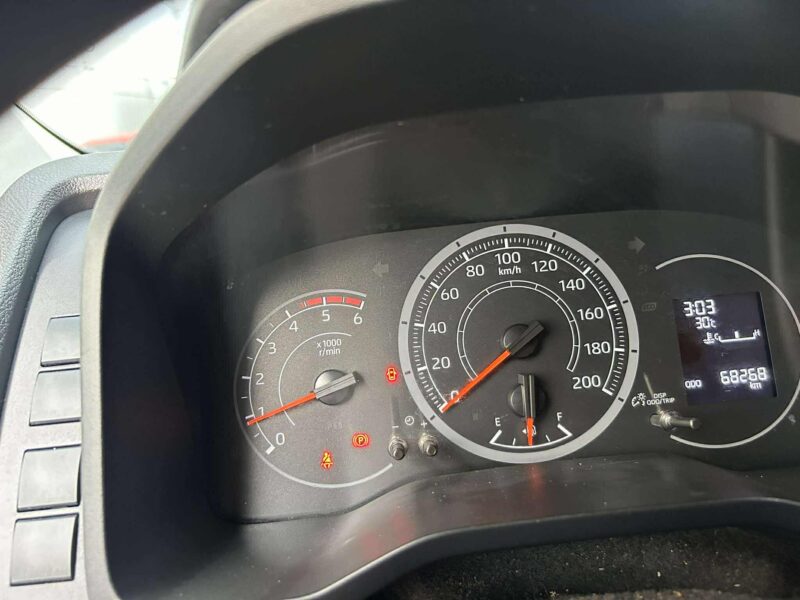 2019 TOYOTA HI ACE COMMUTER DELUXE 2.8L DIESEL ENGINE MANUAL TRANSMISSION