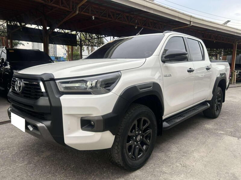 2022 TOYOTA HILUX CONQUEST 2.8L DIESEL 4x4 MANUAL TRANSMISSION
