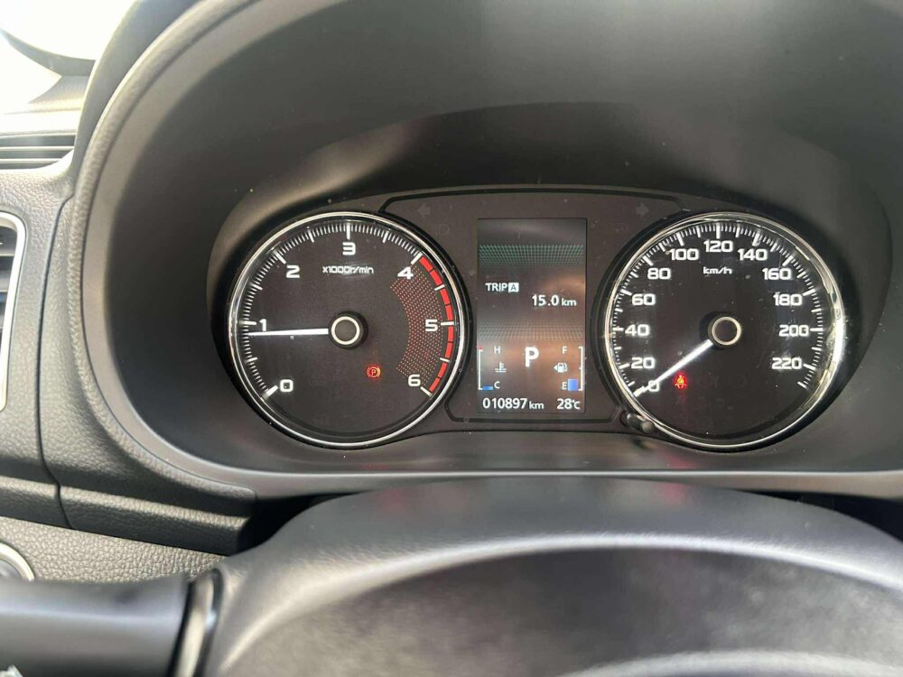 2025 MITSUBISHI MONTERO GLS 10TKM ODO AUTOMATIC TRANSMISSION