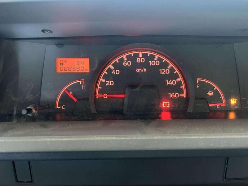 2024 MITSUBISHI L300 Fb 8TKM ONLY!!!! MANUAL TRANSMISSION