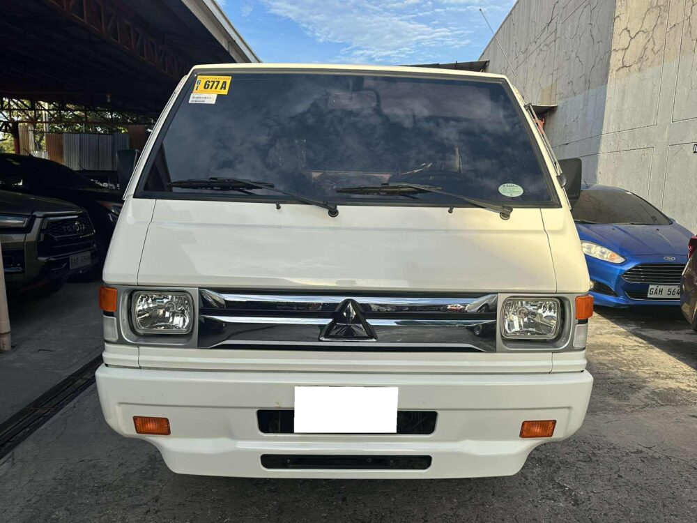 2024 MITSUBISHI L300 FB 5TKM ONLY MANUAL TRANSMISSION