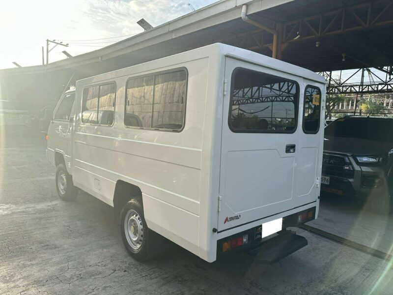 2024 MITSUBISHI L300 FB 5TKM ONLY MANUAL TRANSMISSION