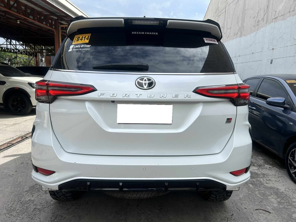 2023 TOYOTA FORTUNER GRS 2.8L 4x4 16TKM ONLY!!!! AUTOMATIC TRANSMISSION