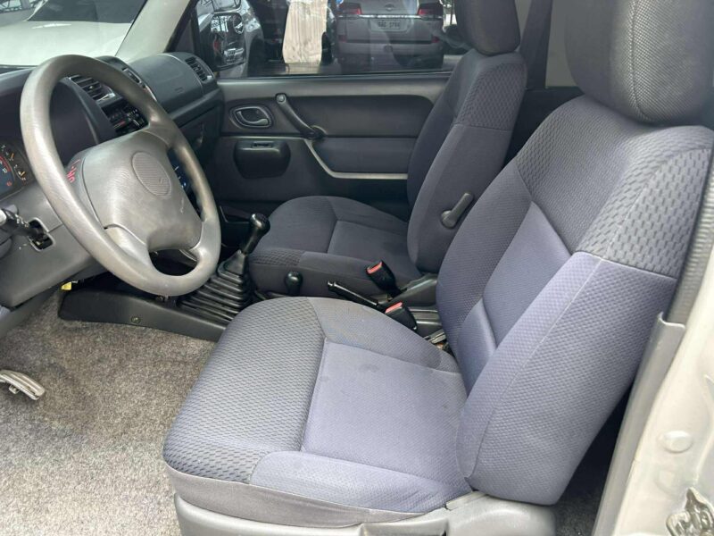 2010 SUZUKI JIMNY MANUAL TRANSMISSION