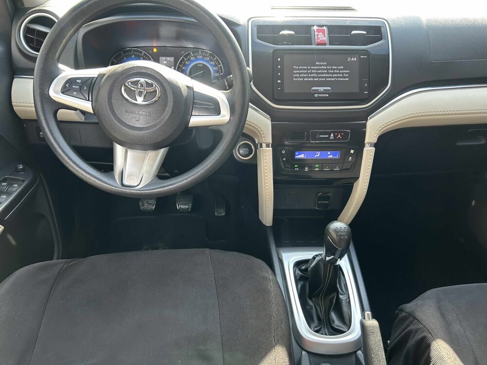 2022 TOYOTA RUSH E 8TKM ONLY!!!! MANUAL TRANSMISSION