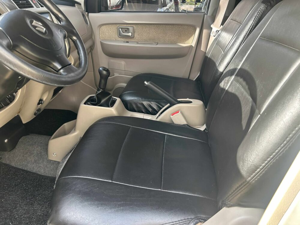 2023 SUZUKI APV GLX 26TKM MANUAL TRANSMISSION