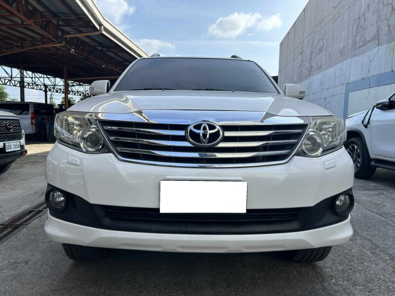 2012 TOYOTA FORTUNER 2.5L G DIESEL 66TKM ONLY AUTOMATIC TRANSMISSION