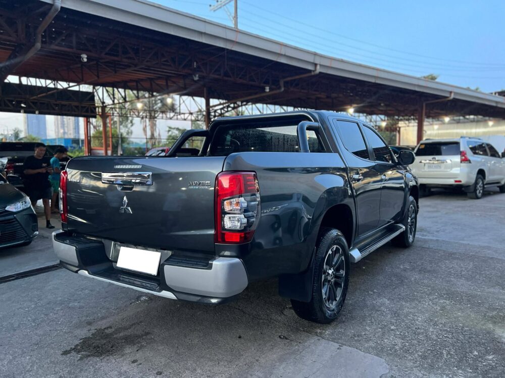 2022 MITSUBISHI STRADA 4X4 14TKM ONLY MANUAL TRANSMISSION