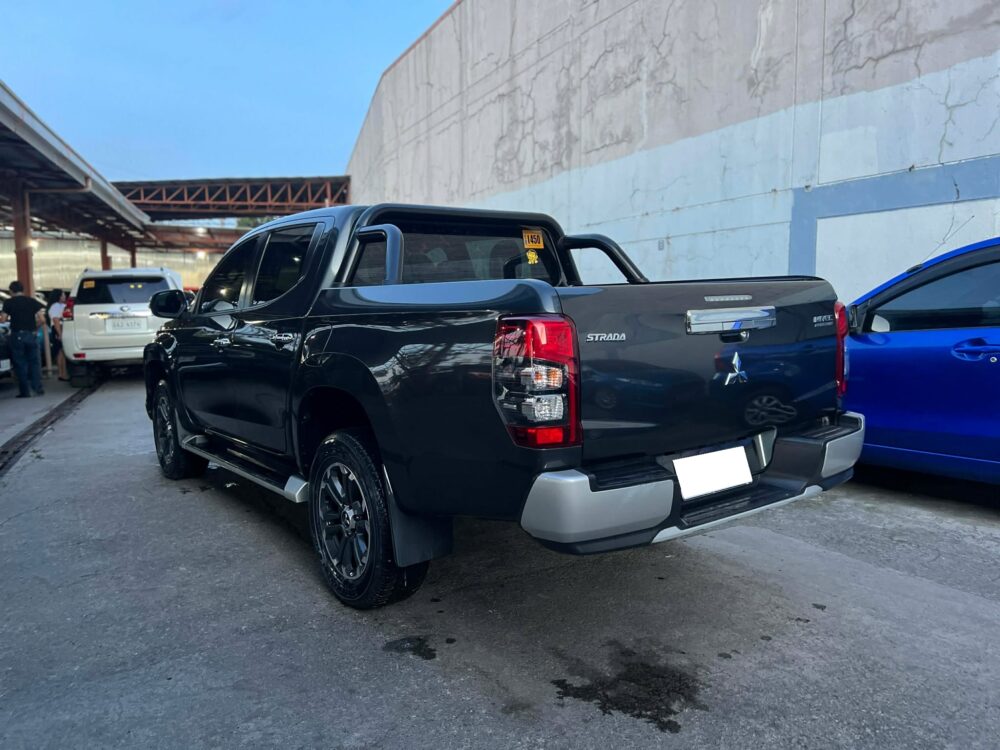 2022 MITSUBISHI STRADA 4X4 14TKM ONLY MANUAL TRANSMISSION