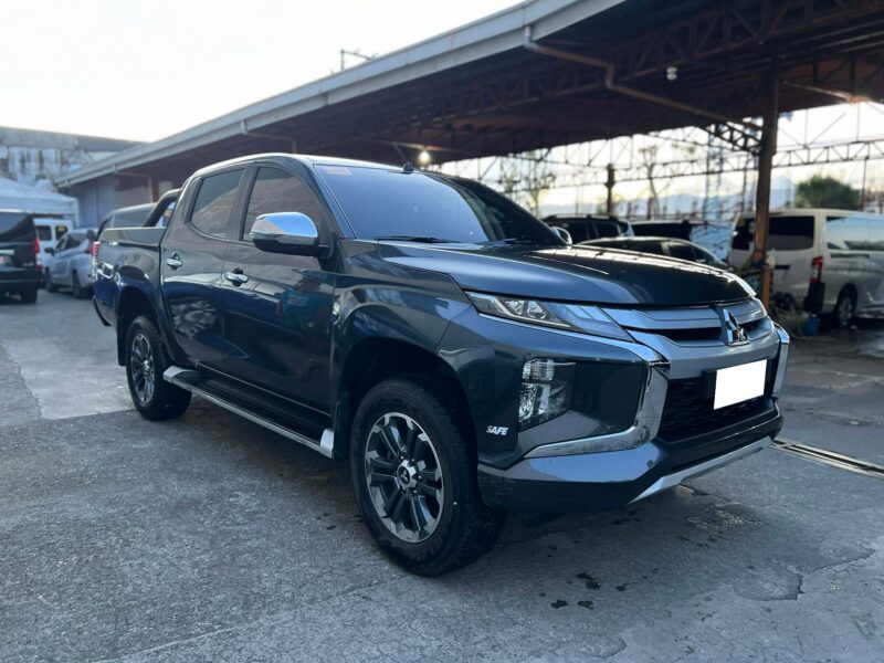 2022 MITSUBISHI STRADA 4X4 14TKM ONLY MANUAL TRANSMISSION