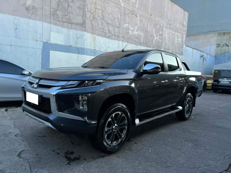 2022 MITSUBISHI STRADA 4X4 14TKM ONLY MANUAL TRANSMISSION