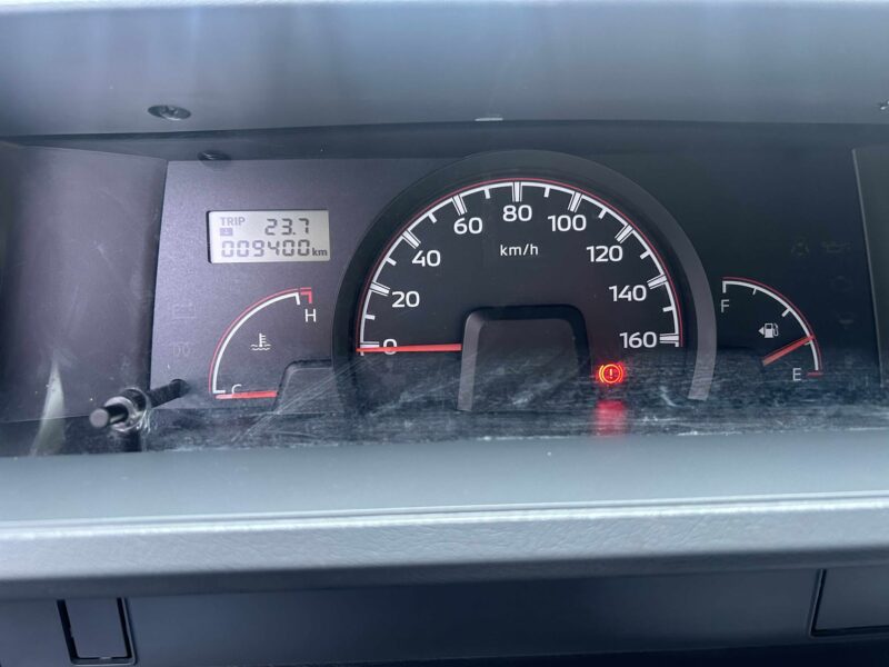 2024 MITSUBISHI L300 FB EXCEED 2.2L CRDi DIESEL ENGINE MANUAL TRANSMISSION