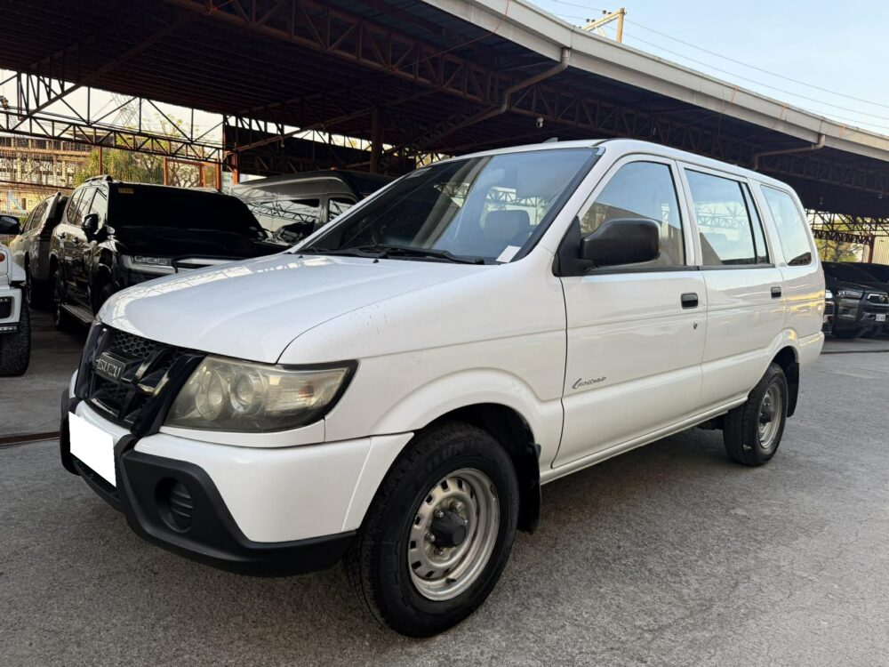 2013 ISUZU CROSSWIND XL 2.5L DIESEL MANUAL TRANSMISSION