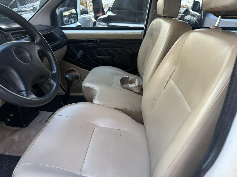 2013 ISUZU CROSSWIND XL 2.5L DIESEL MANUAL TRANSMISSION