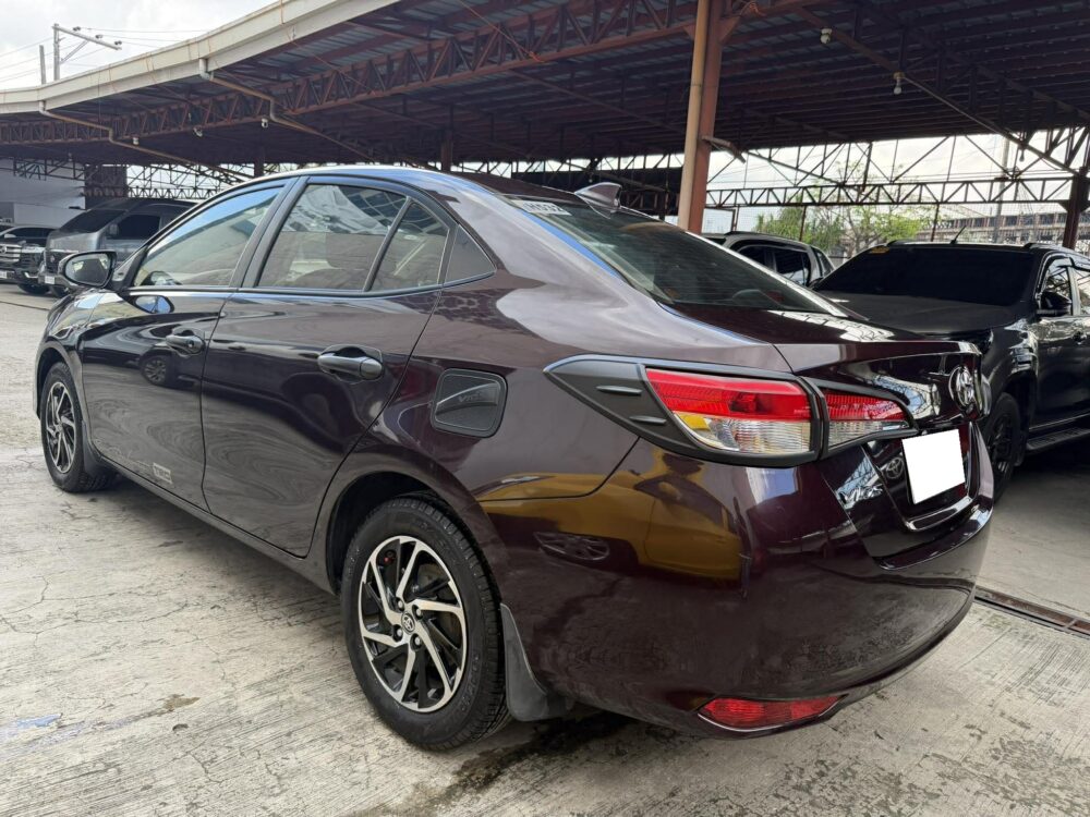 2022 TOYOTA VIOS XLE MANUAL TRANSMISSION