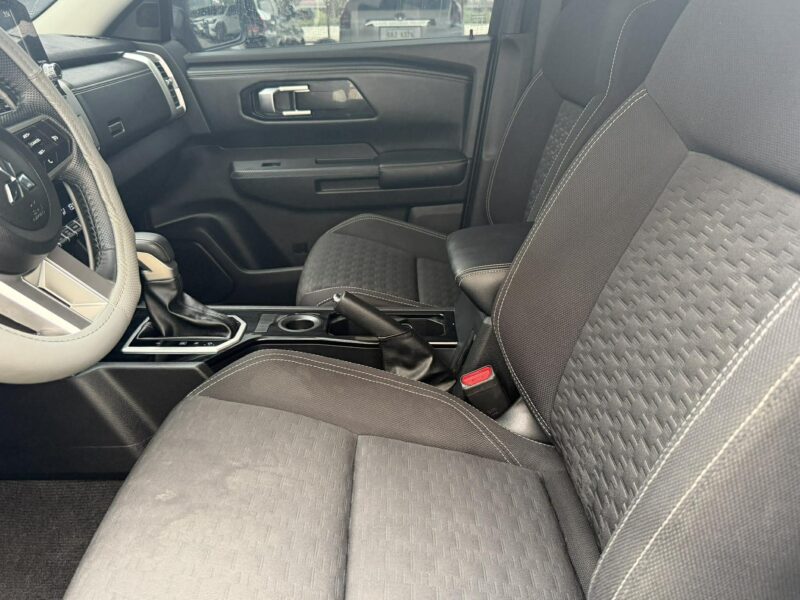 2025 ACQ MITSUBISHI TRITON GLX 10TKM ONLY AUTOMATIC TRANSMISSION