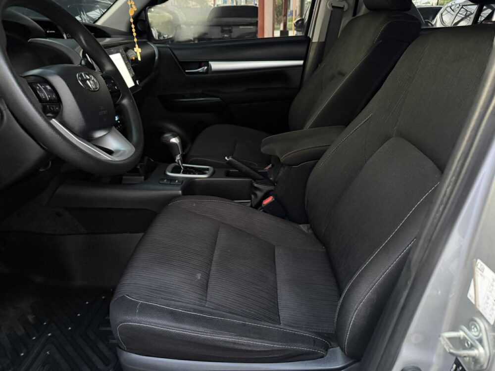 2024 TOYOTA HILUX 2.4L E DIESEL 9TKM ONLY AUTOMATIC TRANSMISSION