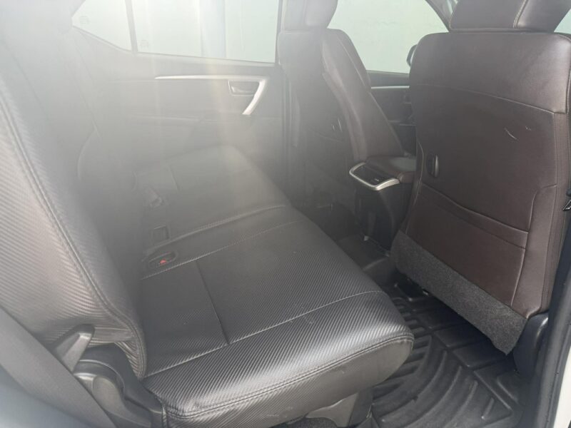 2016 TOYOTA FORTUNER 2.4L V 4X2 59TKMS ONLY!! AUTOMATIC TRANSMISSION